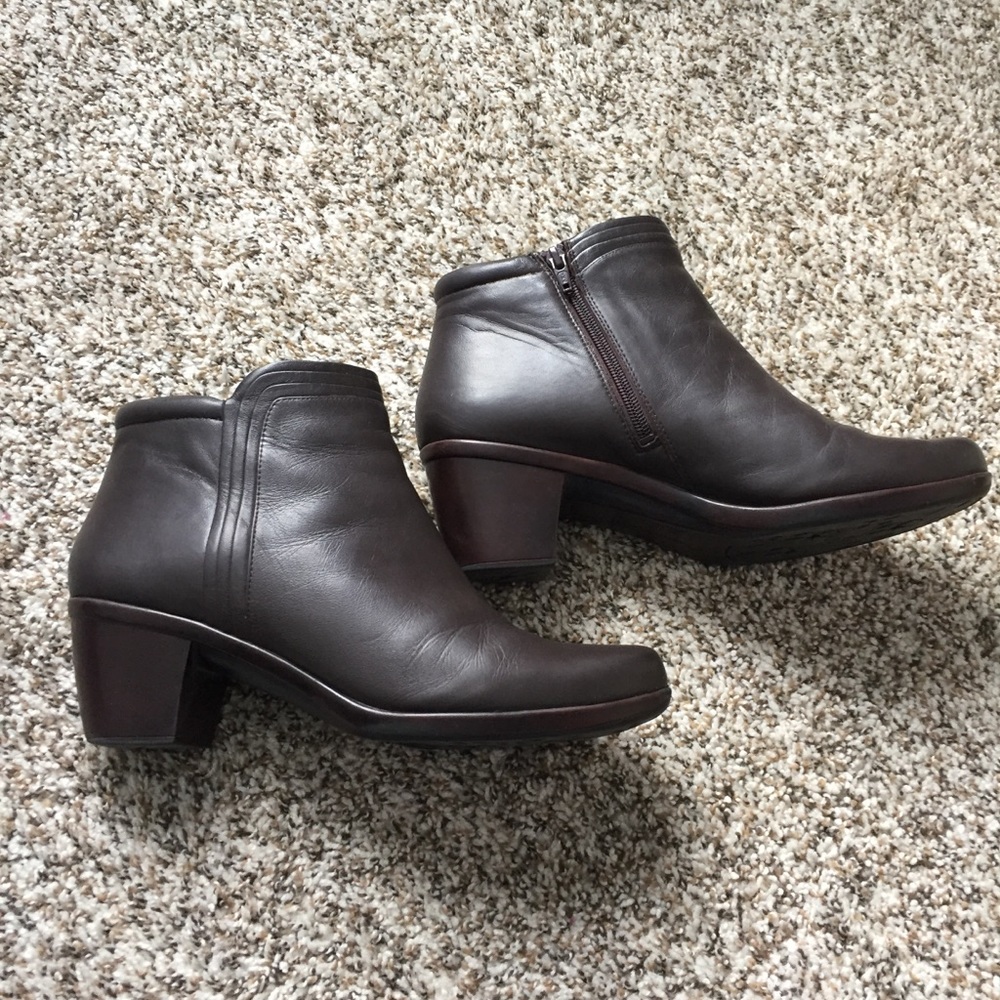 Naturalized Brown Leather Booties
